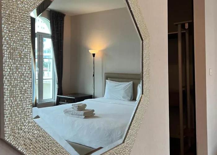 Entire 3bedroom Townhome, Shared Swimming Pool In Sukhumvit, 2943 度假居