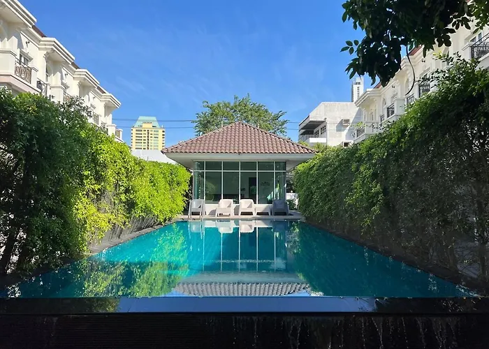 度假居 Entire 3bedroom Townhome, Shared Swimming Pool In Sukhumvit, 2943