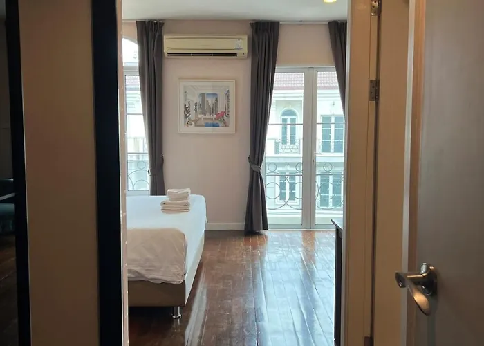 Entire 3bedroom Townhome, Shared Swimming Pool In Sukhumvit, 2943 度假居 *